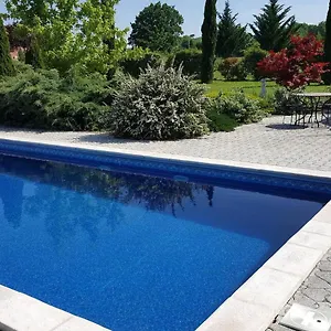  Appartement Avec Piscine, Classe 3 Etoiles, De 42 M2 Confort Au Calme Pour Un Couple