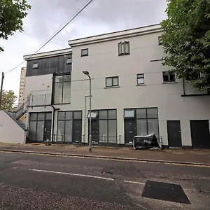 Stylish & Modern - , Southend-on-Sea United Kingdom