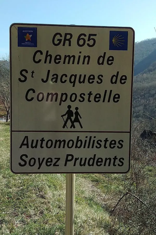 Le Compostelle De Conques 0*,